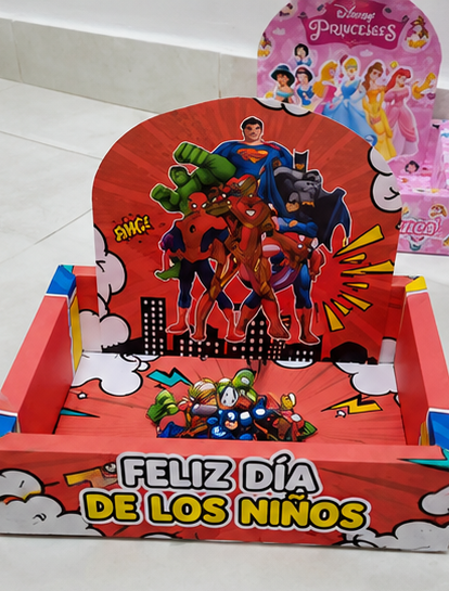 Cajita de superhéroes para Día de los Niños